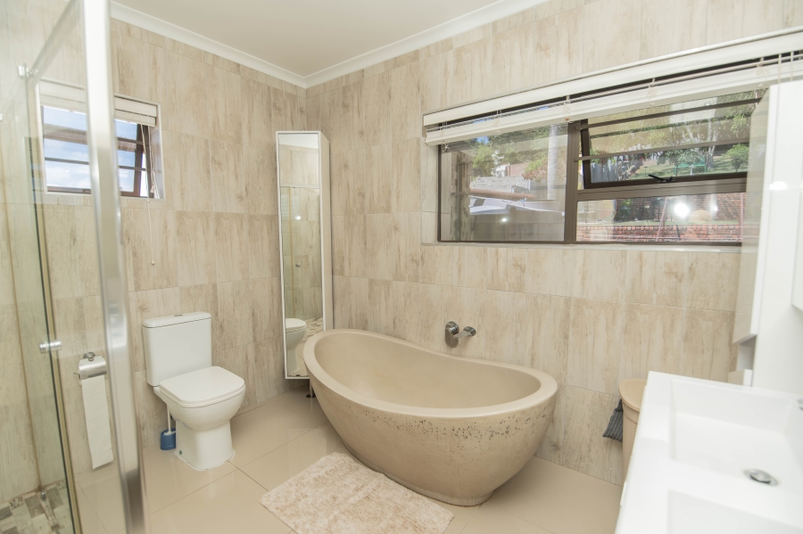 4 Bedroom Property for Sale in Lovemore Heights Estate Eastern Cape